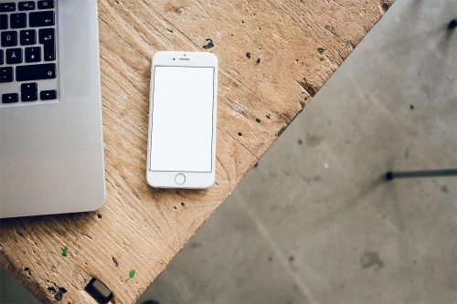 iPhone 6 Mockup Desk