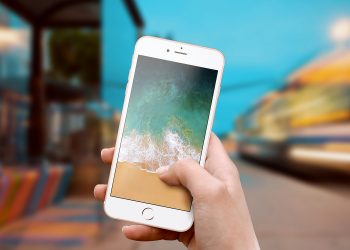 Set of Outdoor iPhone Mockups