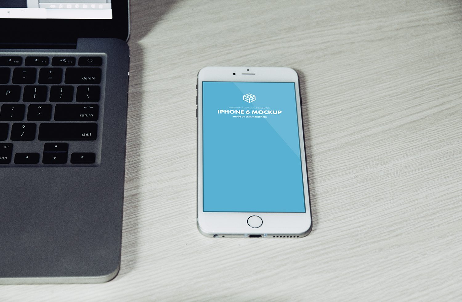 5 Free Photorealistic iPhone 6 Plus Mockups