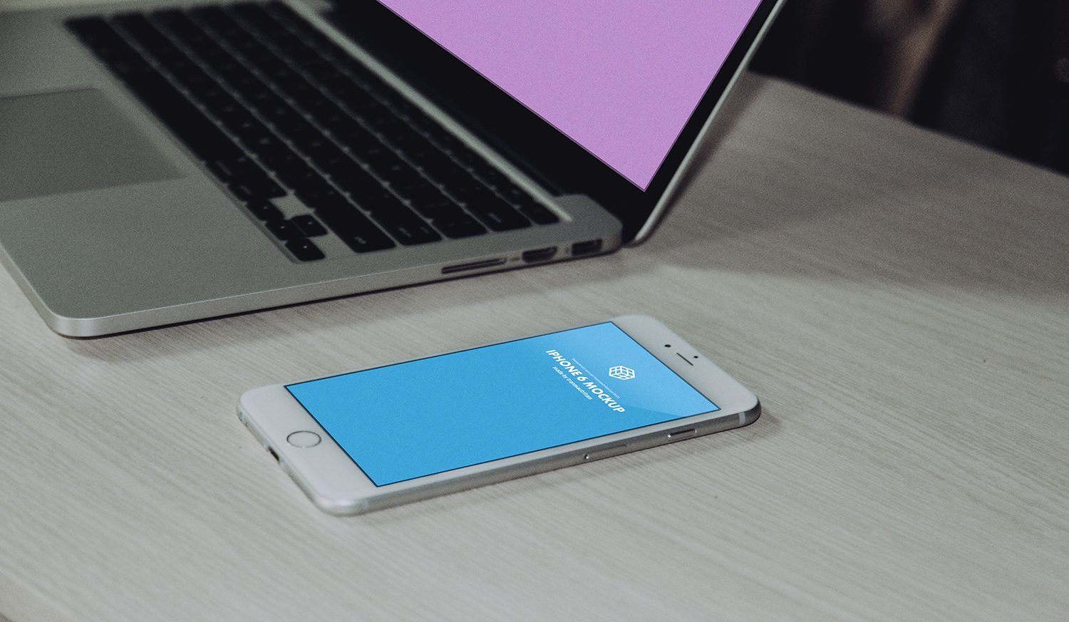 5 Free Photorealistic iPhone 6 Plus Mockups