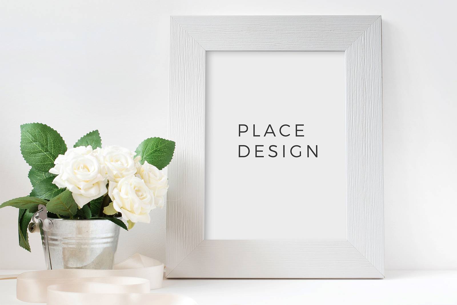 Elegant Photo Frame / Poster Mockup PSD