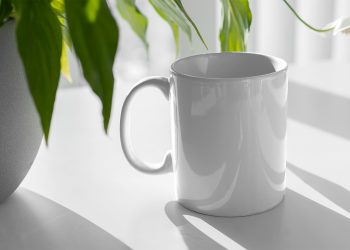 Free Mug Floral Mockup