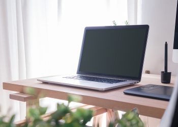 MacBook Pro Mockup Free PSD