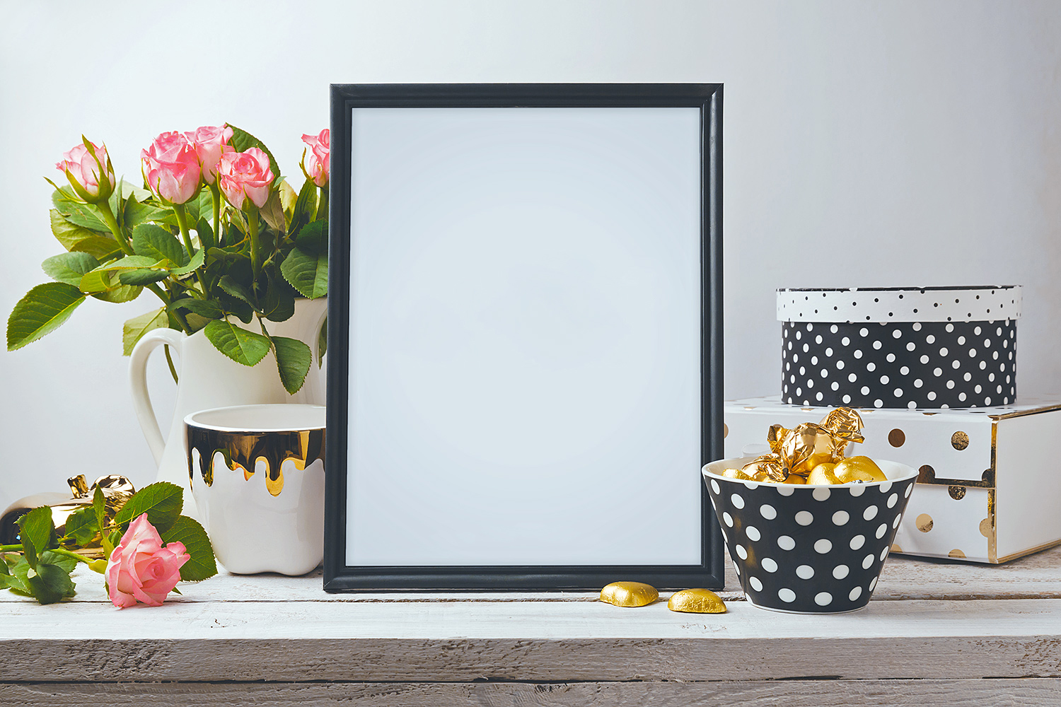 Photo Frame Free Mockup PSD