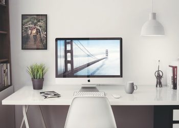 Free iMac Mockup