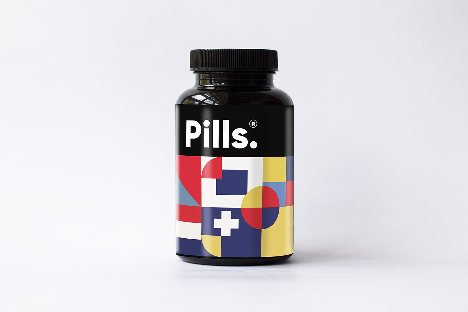 Free Pills Bottle Packaging Mockup