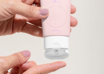 Beauty Tube Free Mockup